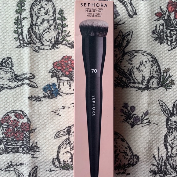 New Sephora Collection PRO Foundation Brush (No. 70) - Picture 9 of 9